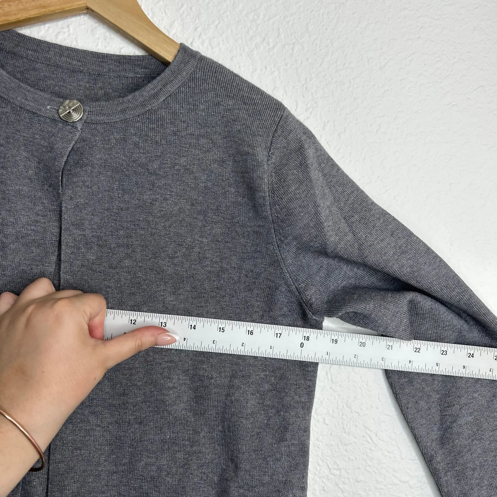 Commense Gray Crew Neck Single Button Front  Knit Cardigan S NWT - Image 8