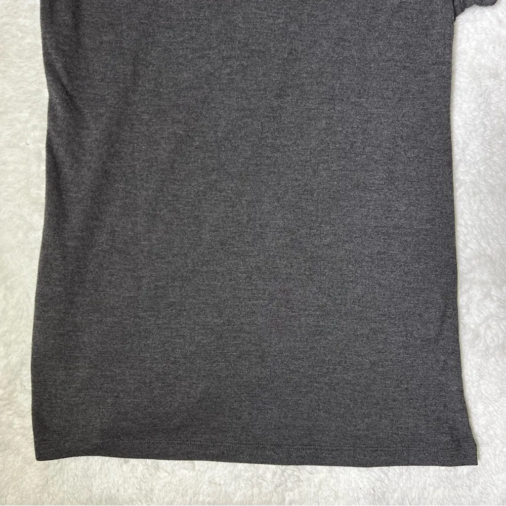 Piper by SmartPak Gray V-Neck Short Sleeve T-Shirt - Image 6