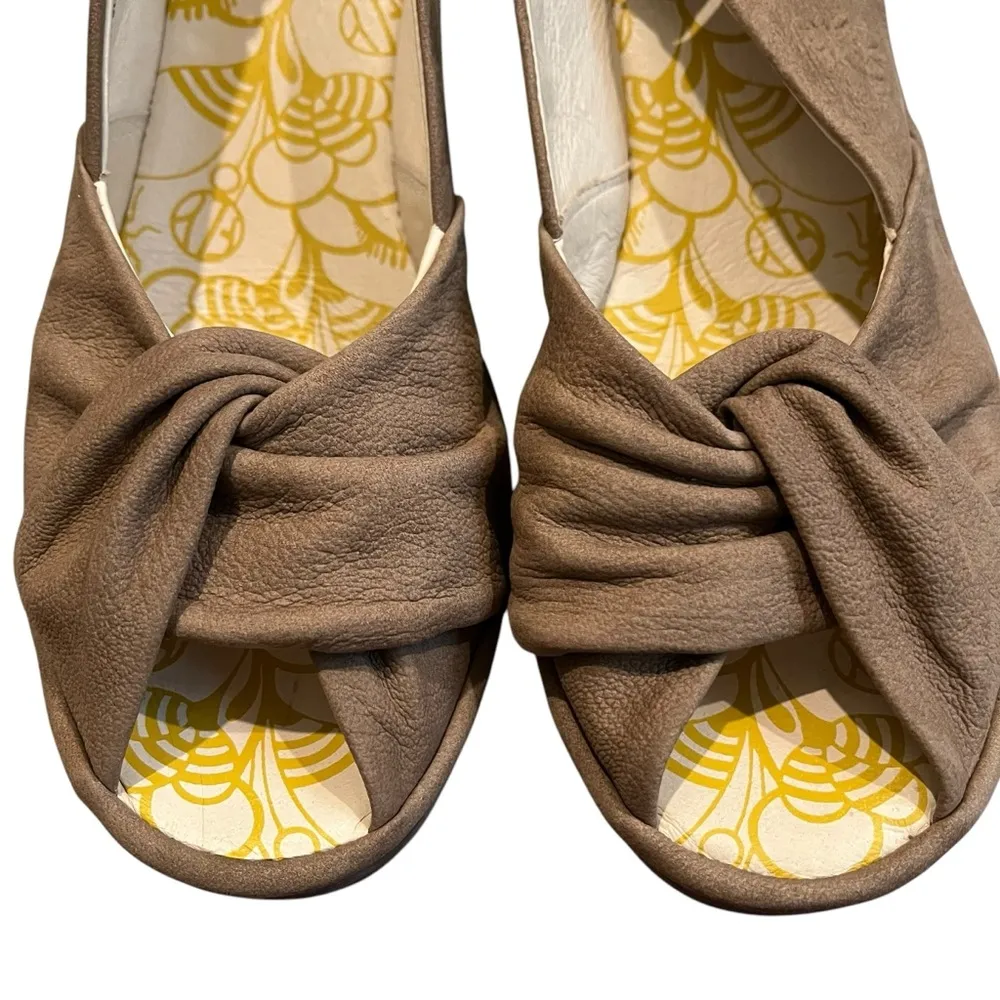 FLY London Yates Taupe Nubuck Wedge Sandal, Sz 39 - Image 10