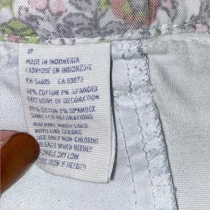 Y2k American Eagle 2011 white low rise micro mini shorts - Image 4