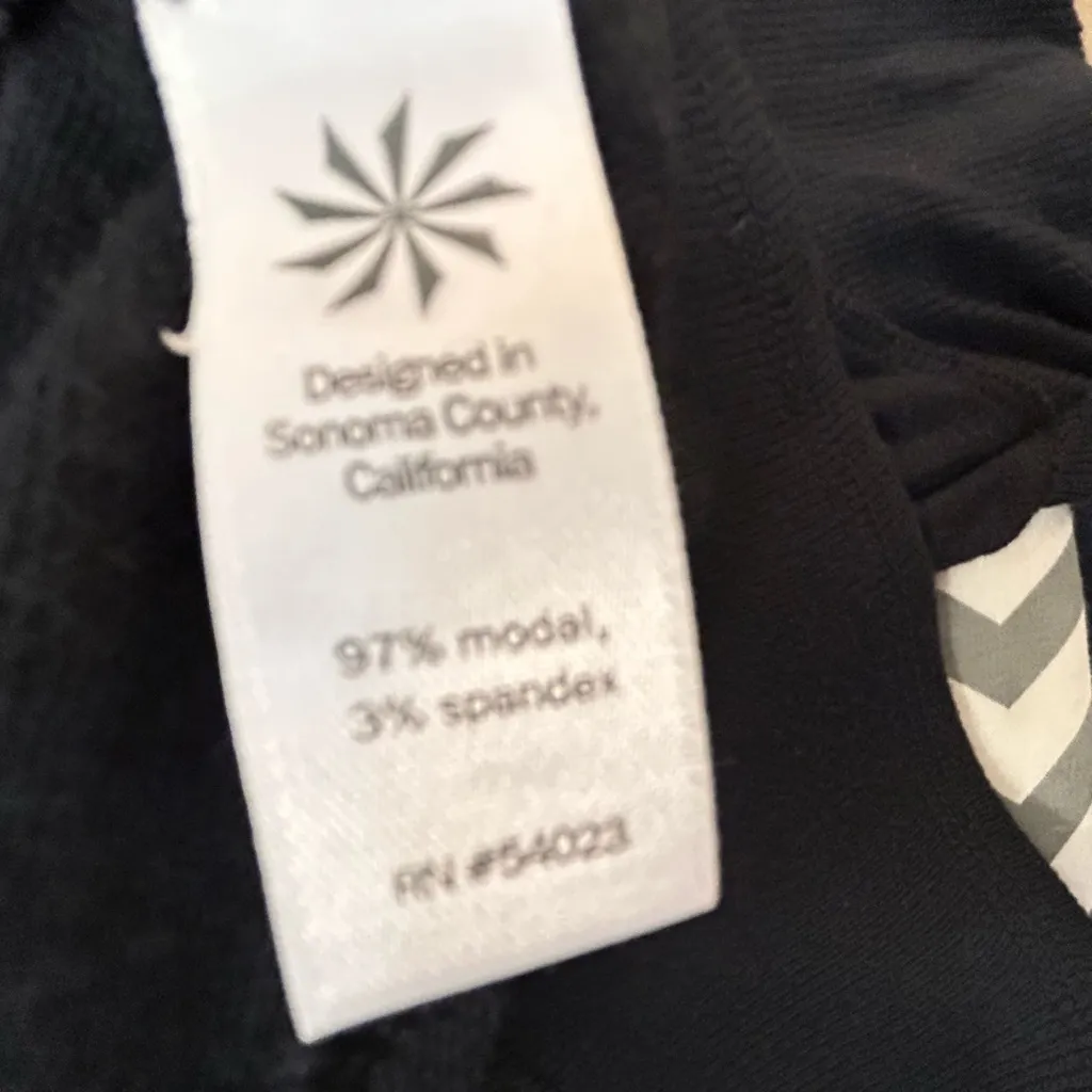 ALTHLETA RUCHED BOTTOM PLUS SIZE ACTIVE PANTS! Tall 33 inseam - Image 4