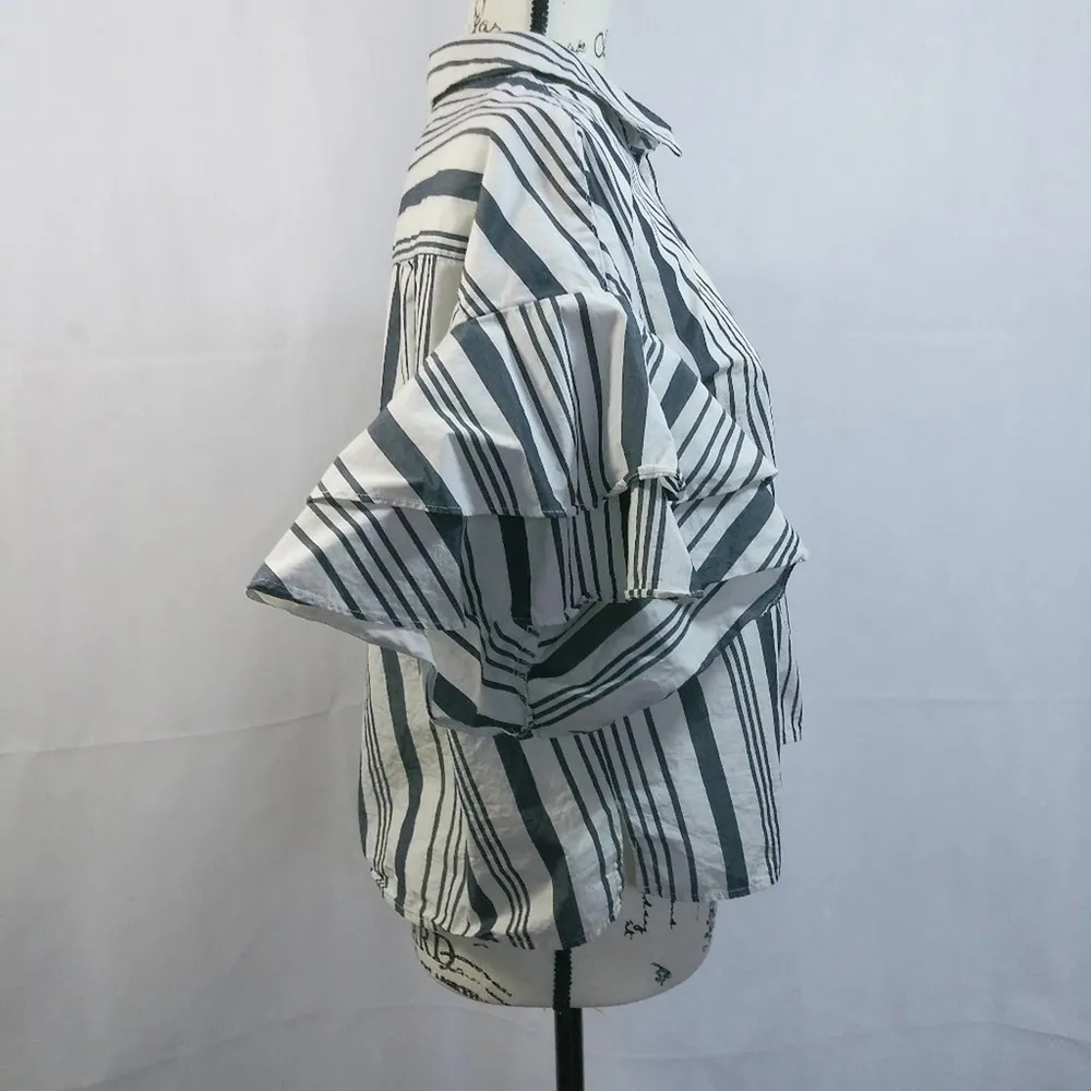 A New Day Striped Ruffle Flutter Sleeve Crop Top L - Image 4