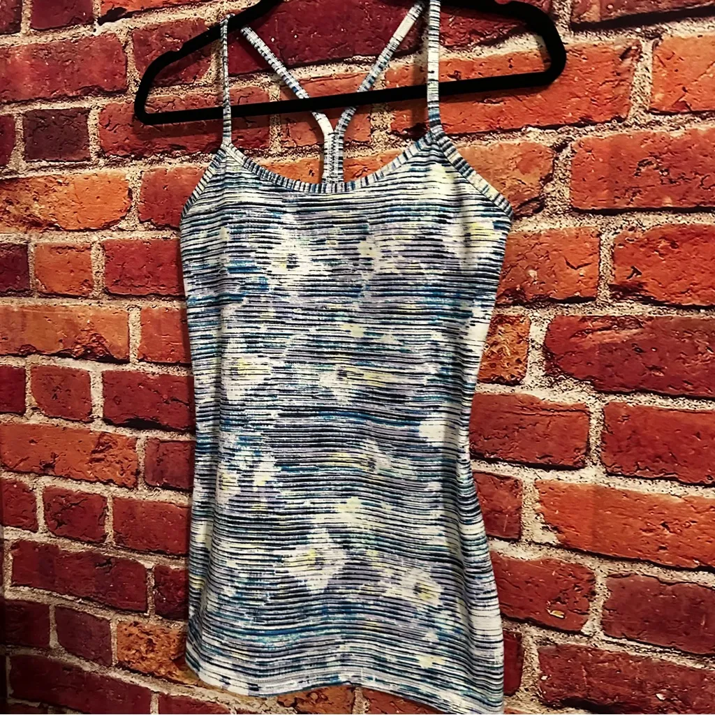 Lululemon tank top size 6 - Image 2