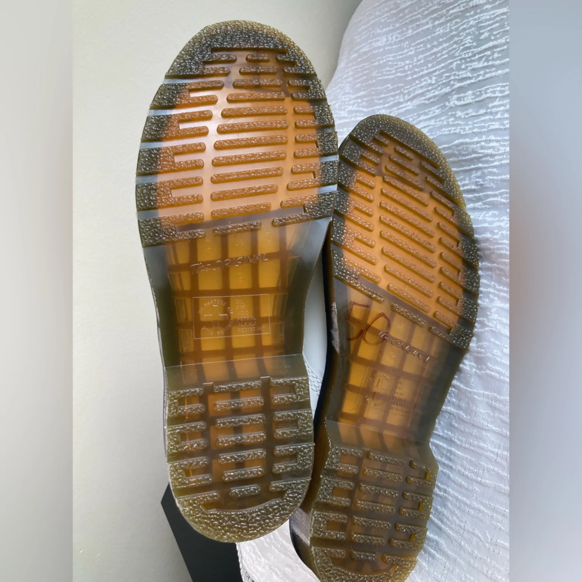 Dr. Martens 1460 White Smooth Leather Boots Men’s 10 / Women’s 11 NWT - Image 9