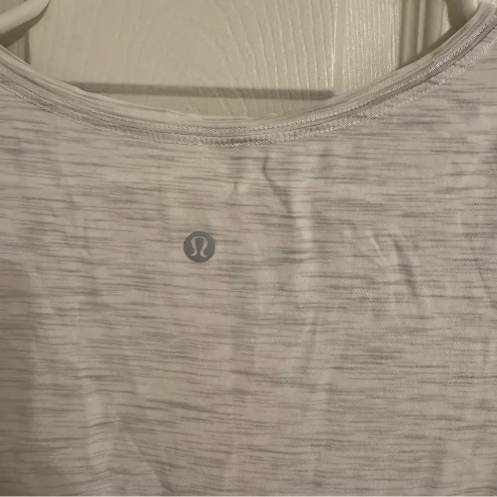 Lululemon Love crew short sleeve - Image 3