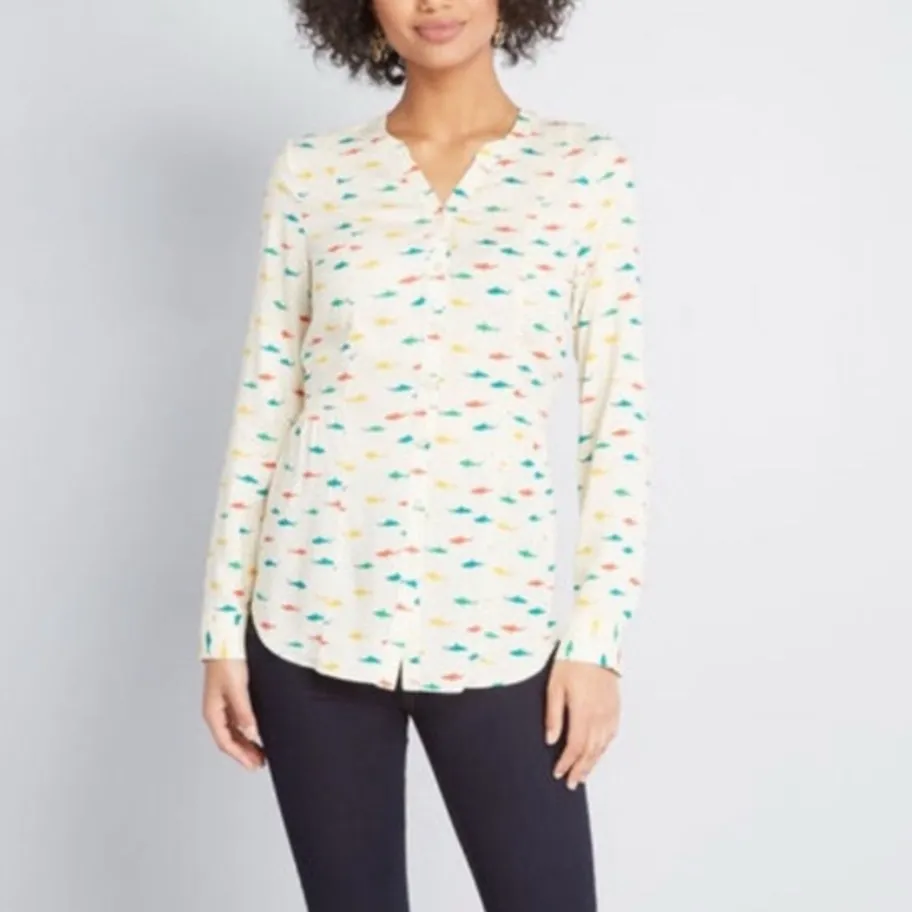 🤍Modcloth Cream Patterned Shark Print Button Up Blouse - Image 2