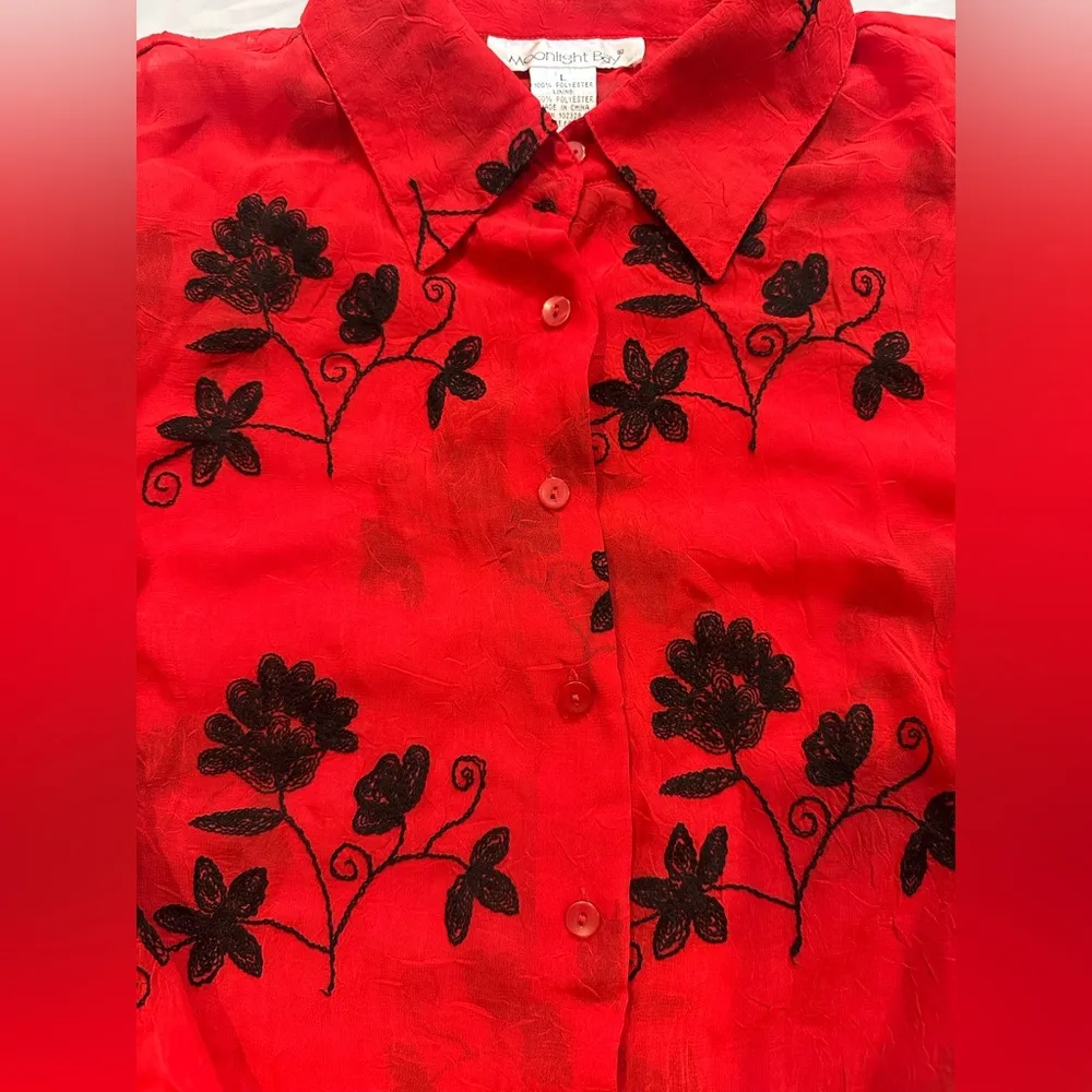 Moonlight Bay Red Sheer Floral Notched Collared Button Up Blouse Size L - Image 2