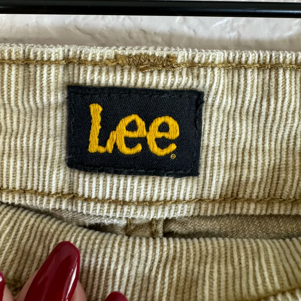 Lee Women’s Corduroy High Rise Flare Jeans size 25 25 x 34 Tan - Image 10