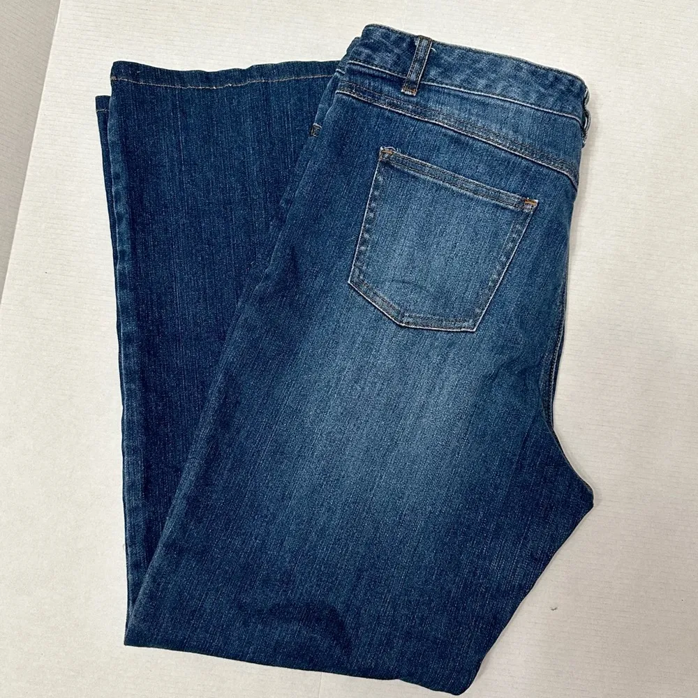 O By Oscar De La Renta Women’s Size 12 Medium Wash Bootcut Denim Jeans - Image 8