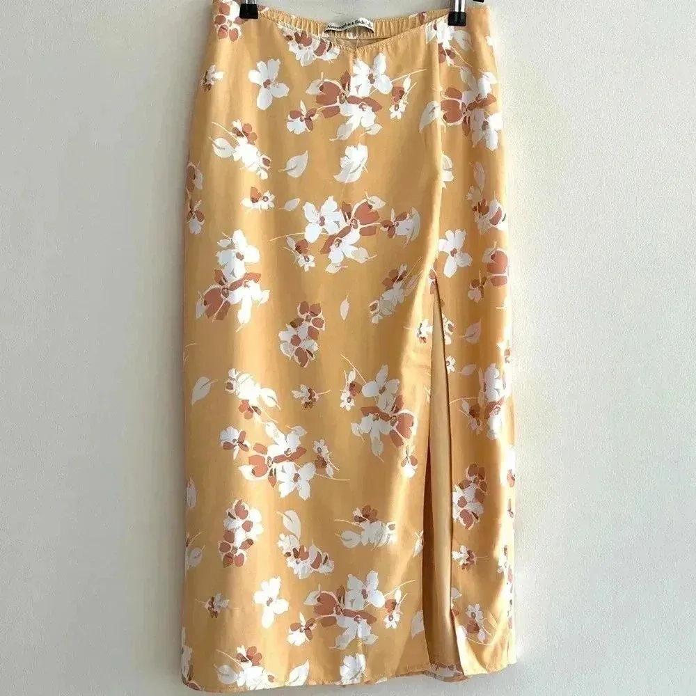 Abercrombie & Fitch Floral Tropical Dipped Waist Midi Skirt, Yellow/White, Small - Image 3