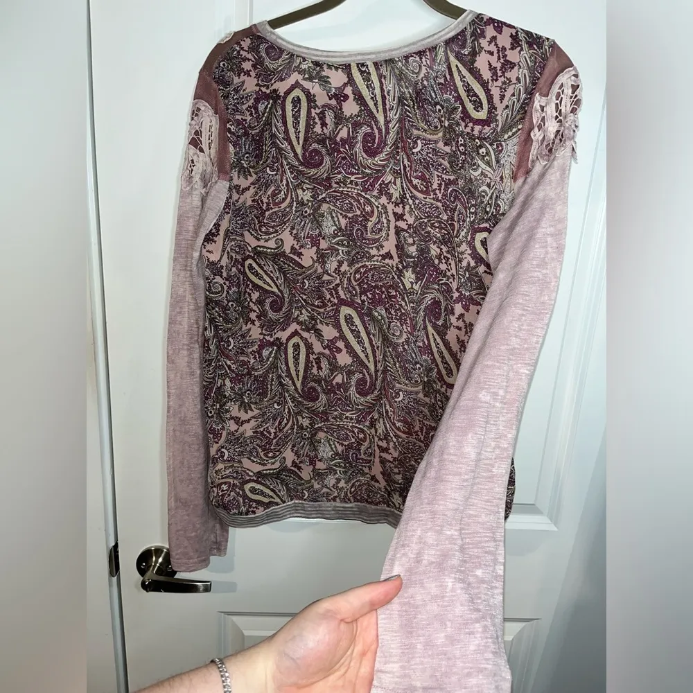 Buckle Gimmicks Collection Mauve Mesh Paisley CrissCross Long Sleeve Size Large - Image 8