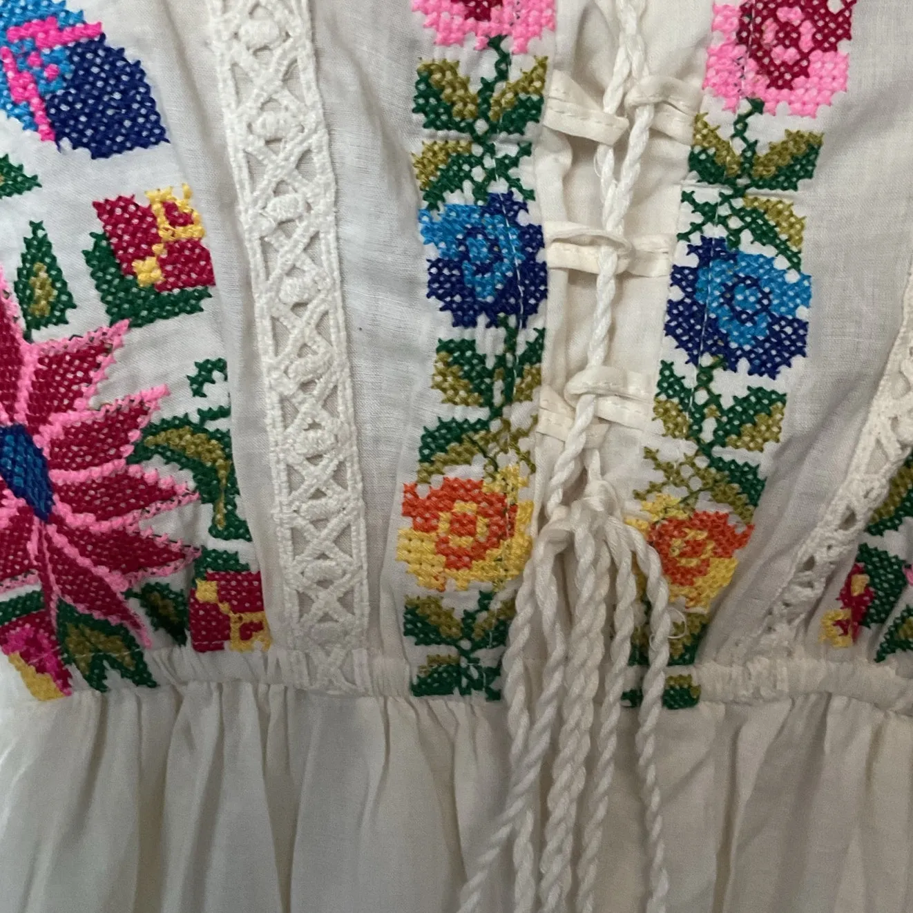 Mexican Embroidered Floral Dress White Cotton Size XL Artesanal Boho Chic Fiesta - Image 6
