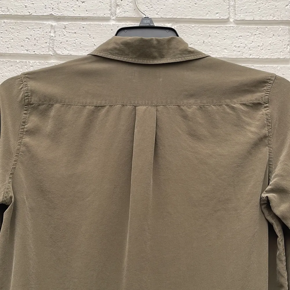 Polo Woman’s  Ralph Lauren silk button down shirt - Image 3