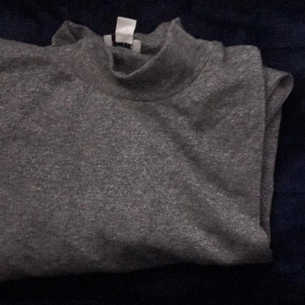 J Crew Factory Lurex Metallic Mock Neck Puff Sleeve Top Grey Small (4 - Image 5