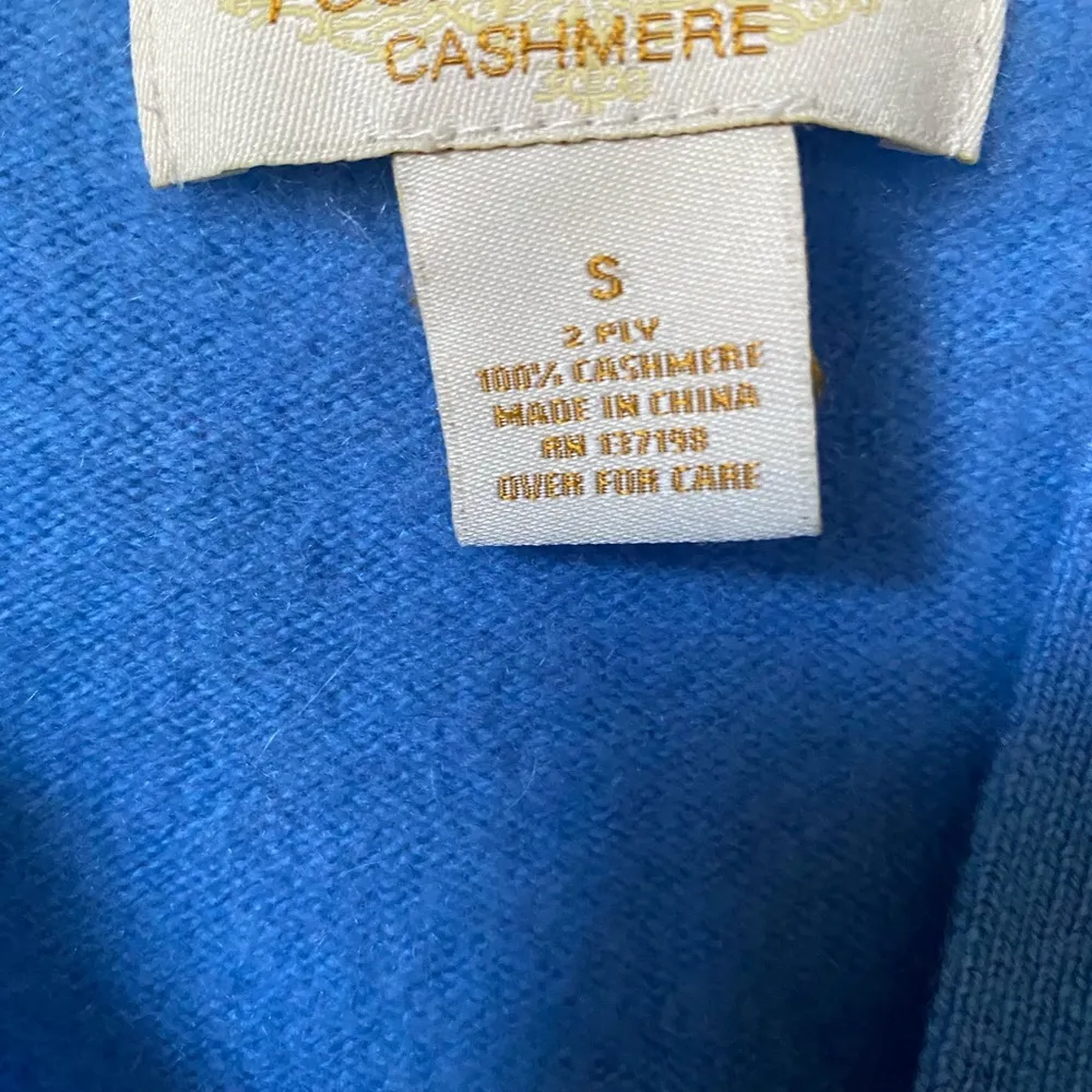 Peck & Peck  size small blue cashmere sweater - Image 3