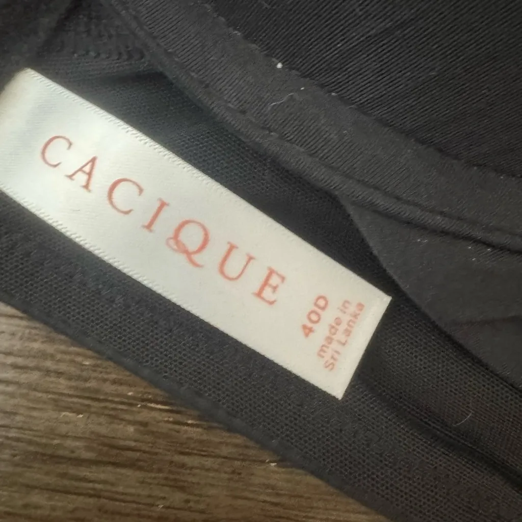 Cacique Black Bra with Cream Accent lightly lined full coverage 40G - Image 2