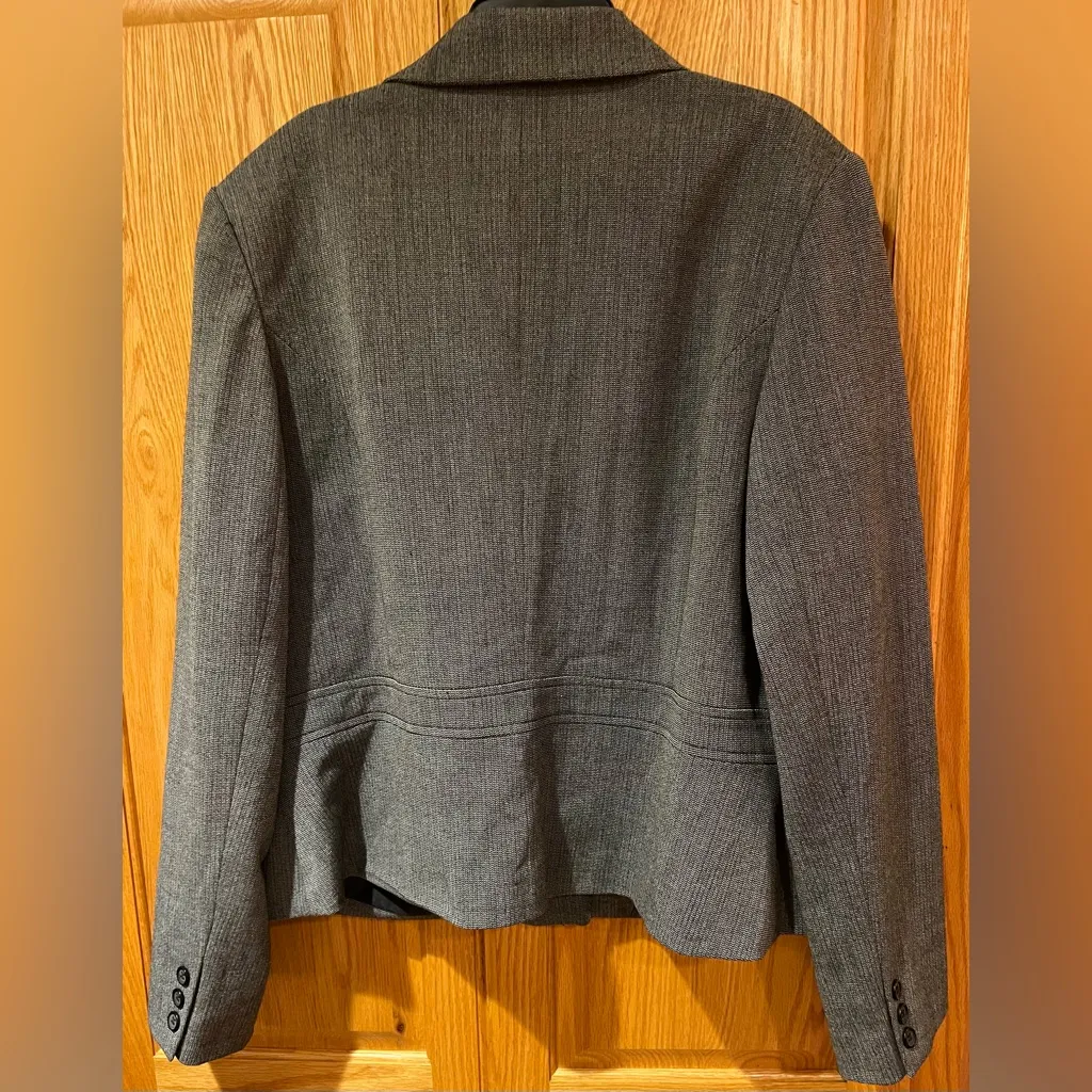 Apostrophe Women’s Three Button Stretch Grey Classic Career Blazer Size 18‎ - Image 6