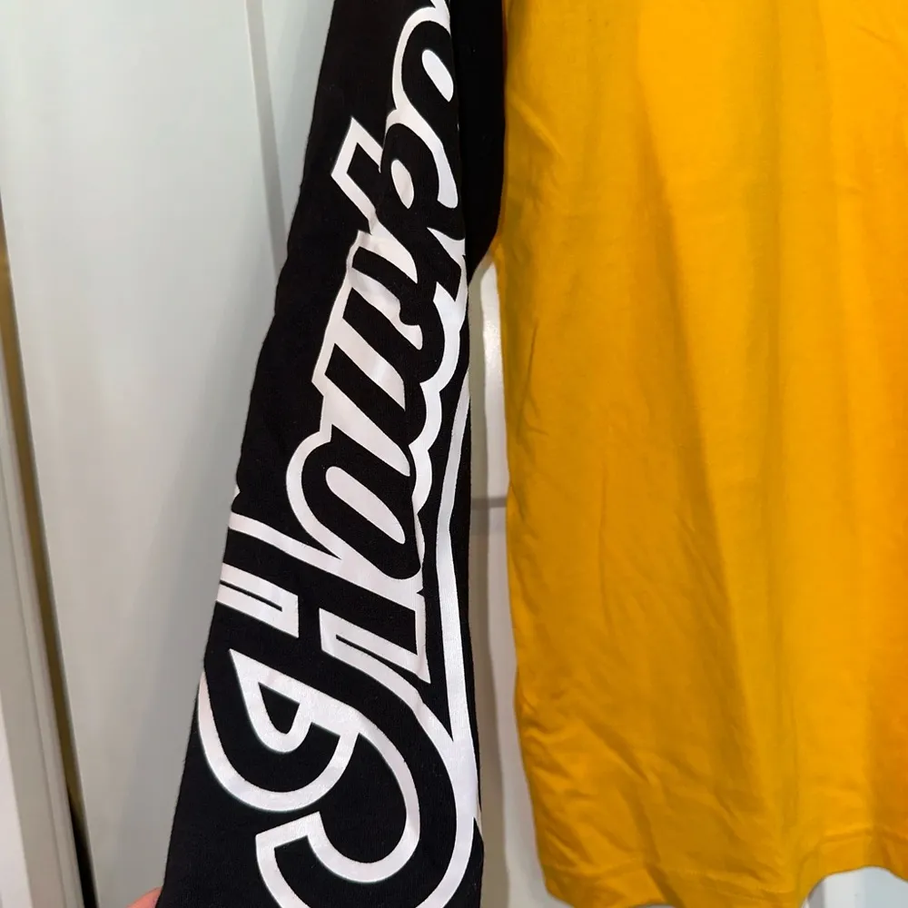 Victoria’s Secret PINK Iowa Hawkeyes sequin pocket long sleeve T-shirt Small - Image 3