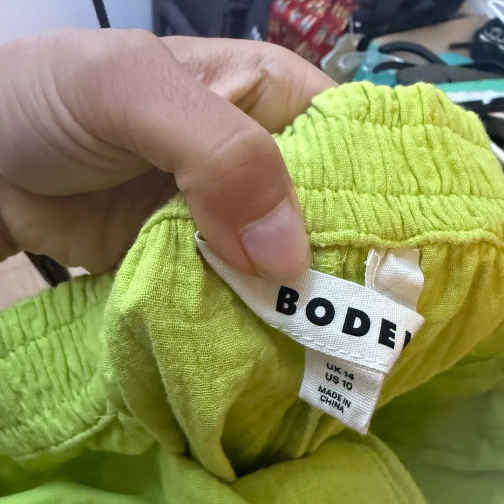Boden Chartreuse Gauze Cotton Pull On Shorts Yellow Size 10 - Image 4