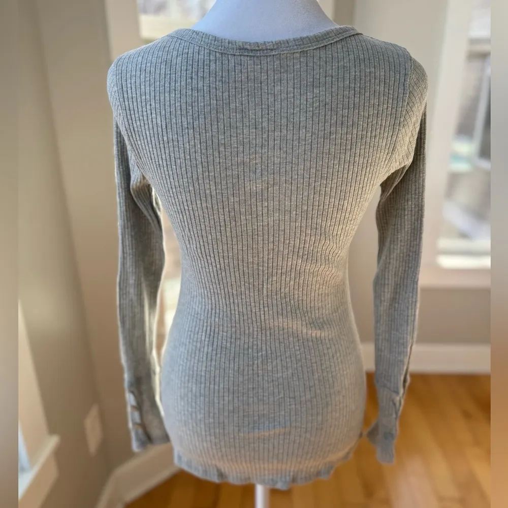Pulse Light Gray Ribbed Cotton Scoop Neck Long Sleeve Henley Tee Shirt Sz XS - Image 3