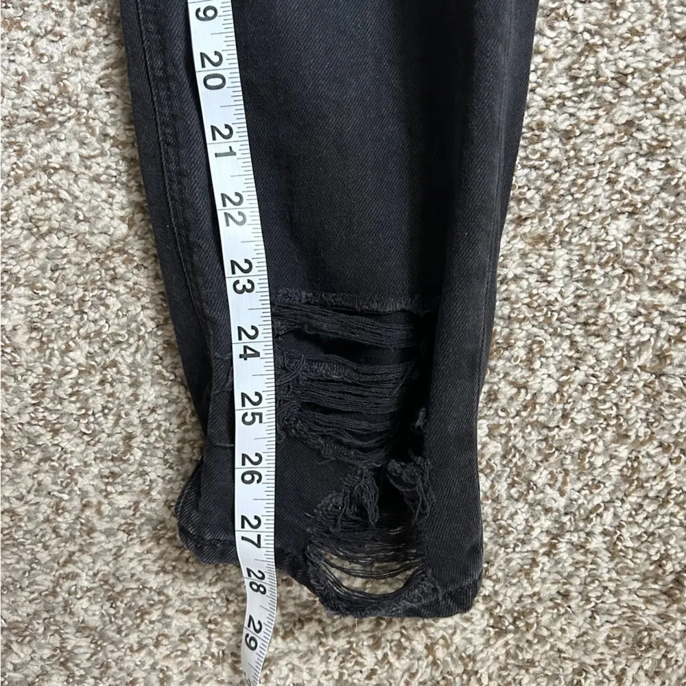 American Eagle Outfitters Black Distressed High Rise Mom Jeans Size 4 Denim - Image 4