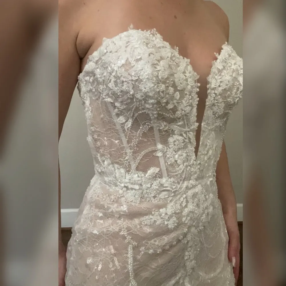 Beaded long sleeve sparkly wedding dress, reception or elopement gown White Size 10 - Image 7