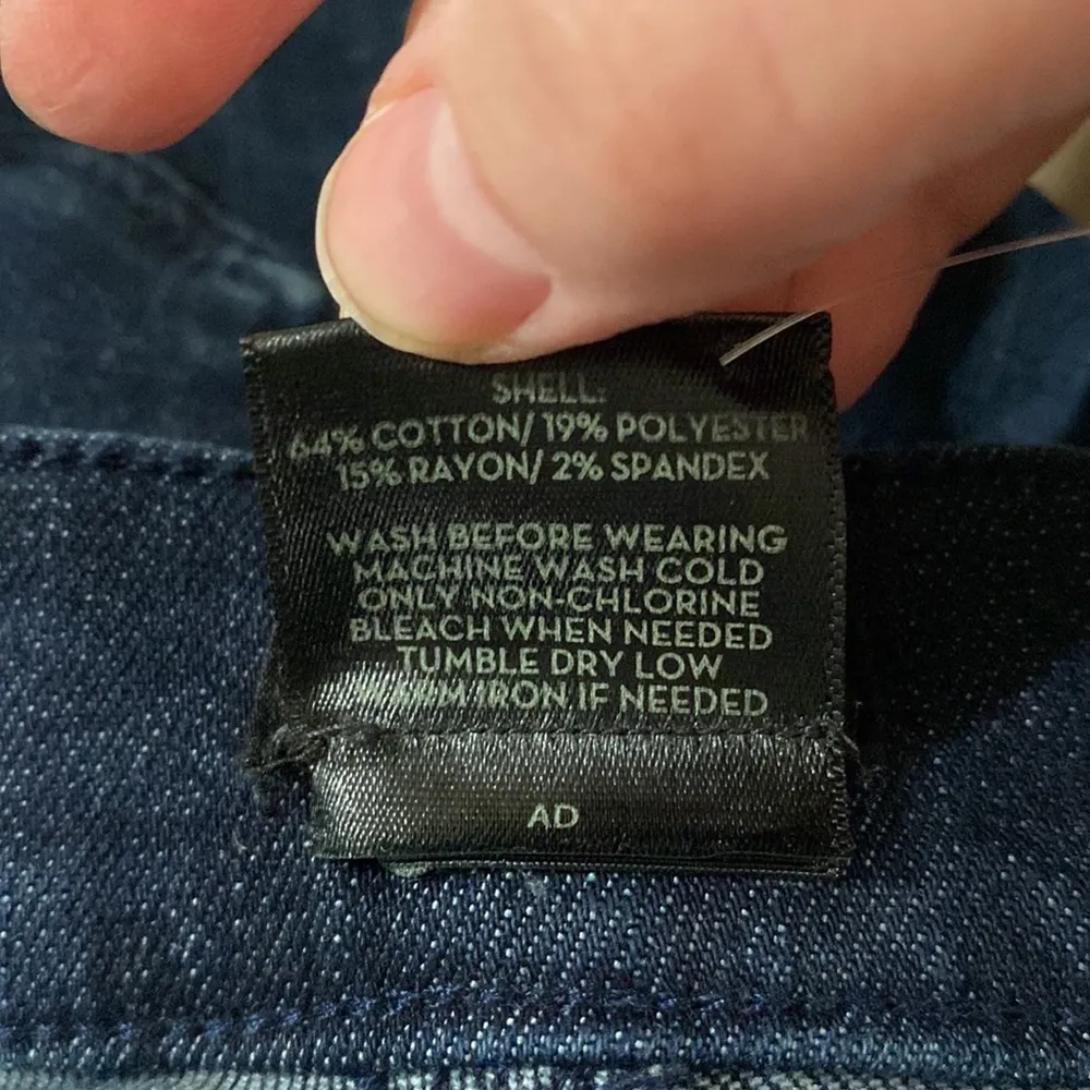 Ann Taylor Factory modern ankle length slim dark wash jeans size 0 Blue - Image 10