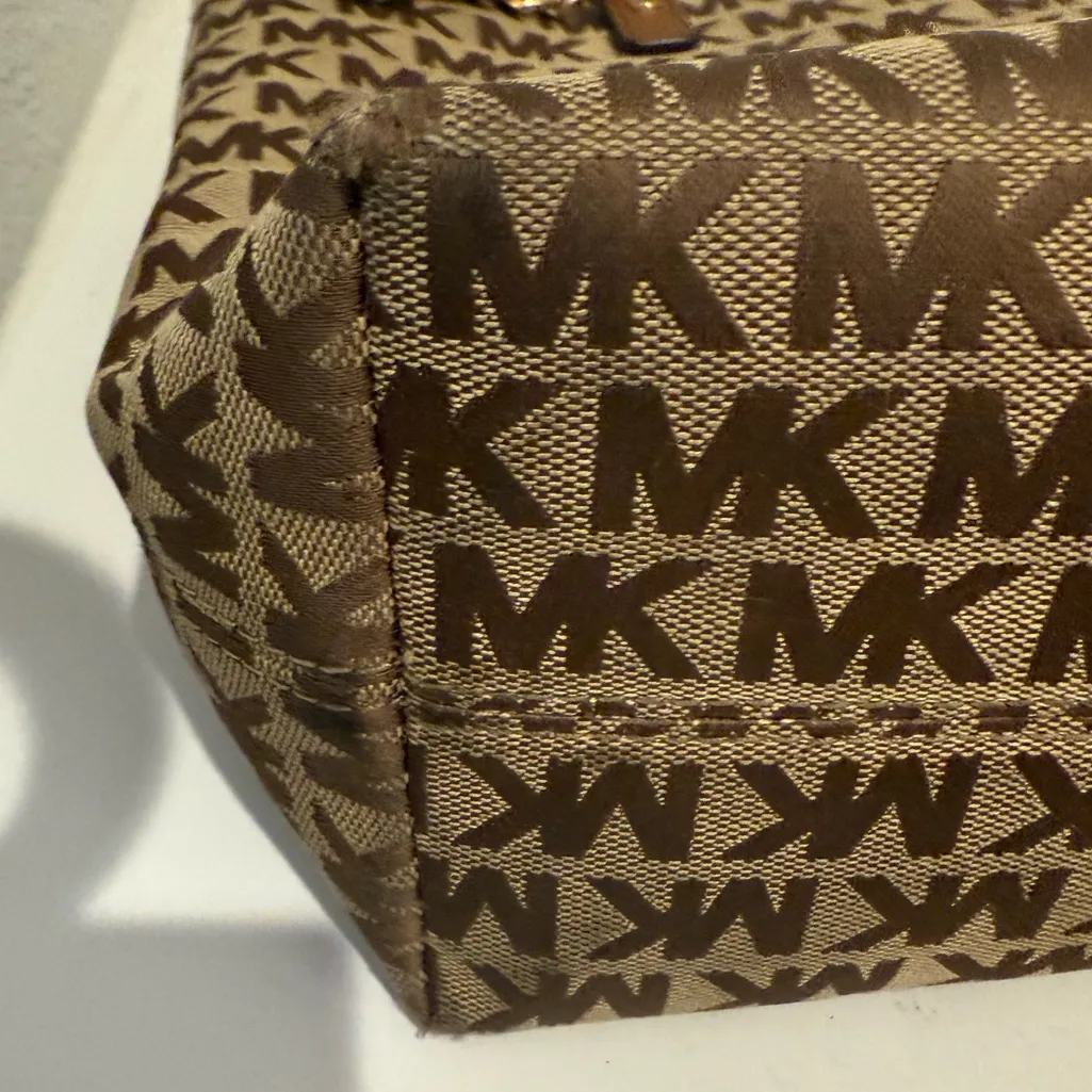 MICHAEL KORS Jet Set East West Signature Monogram Logo Chain Tote Bag Tan Brown - Image 11