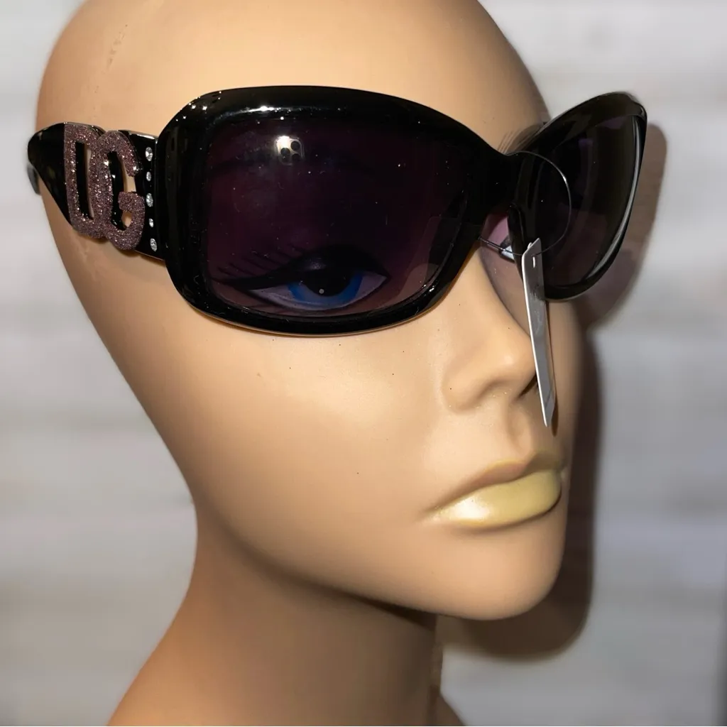 DG Black Sunglasses with Gold Lettering Super Bling 💎💎 - Image 7