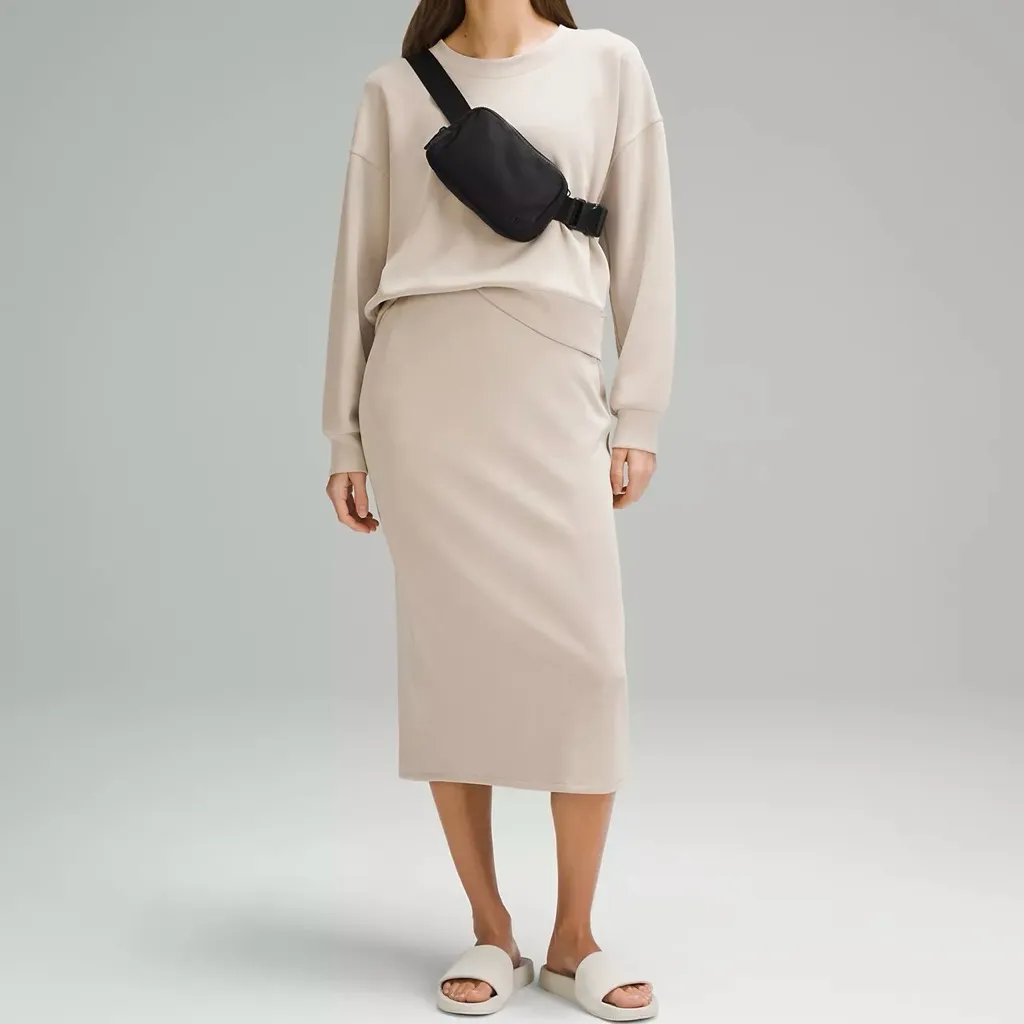 Lululemon Black Everywhere Belt Bag 1L - Image 5