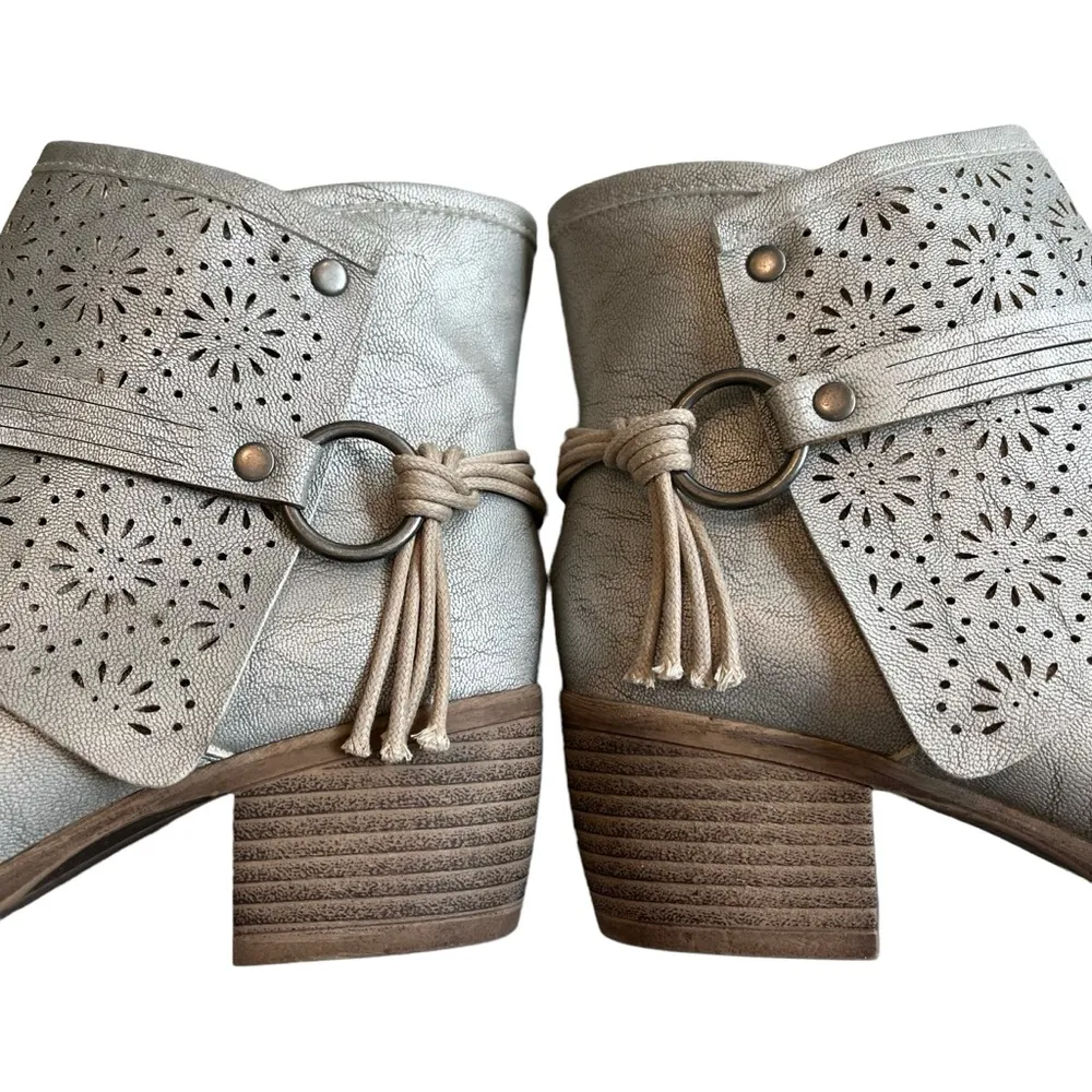 Corky's Tootsie Faux Leather Western Round Toe Harness Ankle Boot, Sz 6 - Image 14