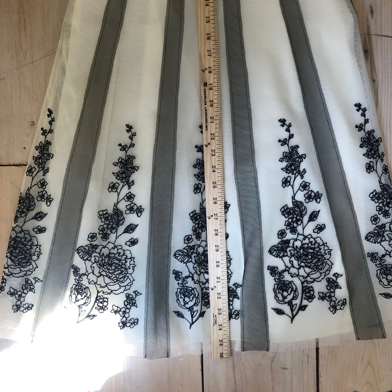 Ann Taylor LOFT EUC Women's Black Cream Embroidered Formal Dress Mesh Overlay 8 - Image 8