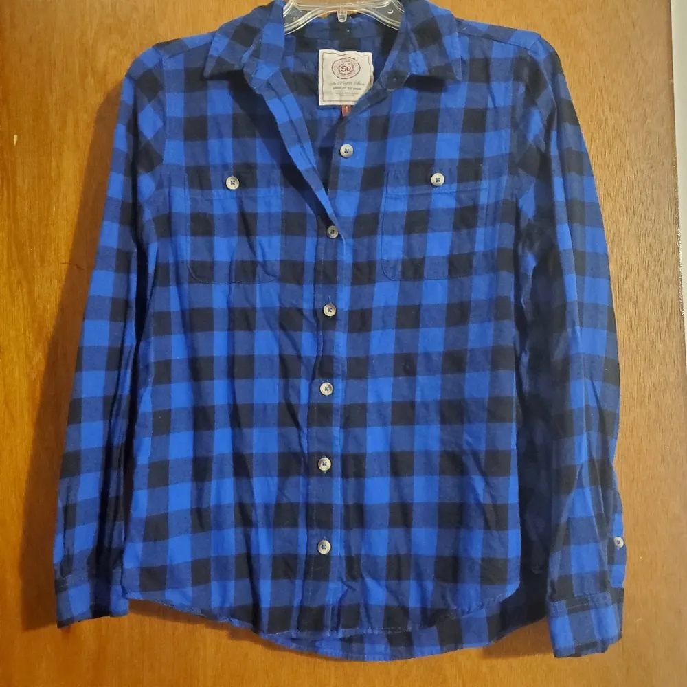 Blue and black Buffalo plaid button up shirt - Image 3