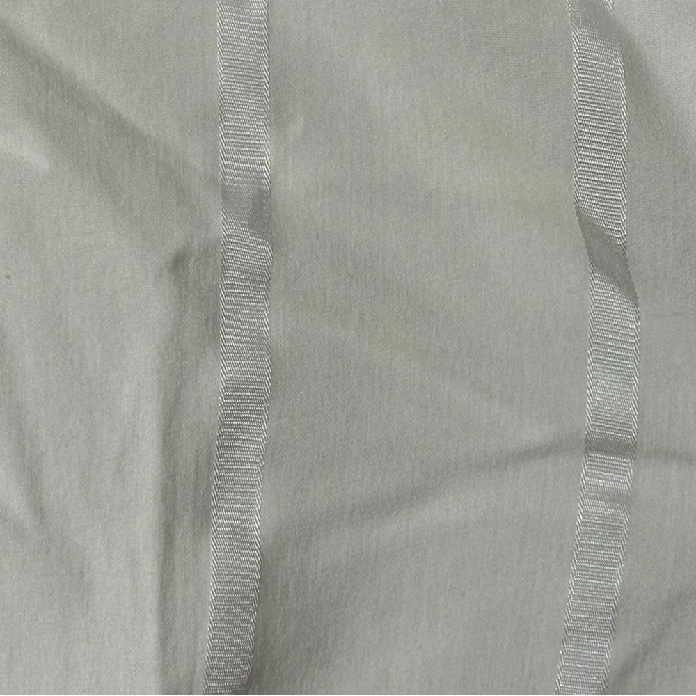 Worthington Women’s White Pinstripe Stretch Long Sleeve Dress Shirt Sz 6 - Image 7