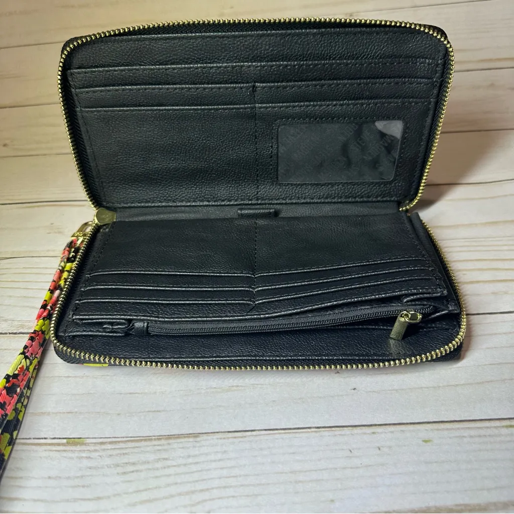 Steve Madden Multicolor Floral Wristlet - Image 3