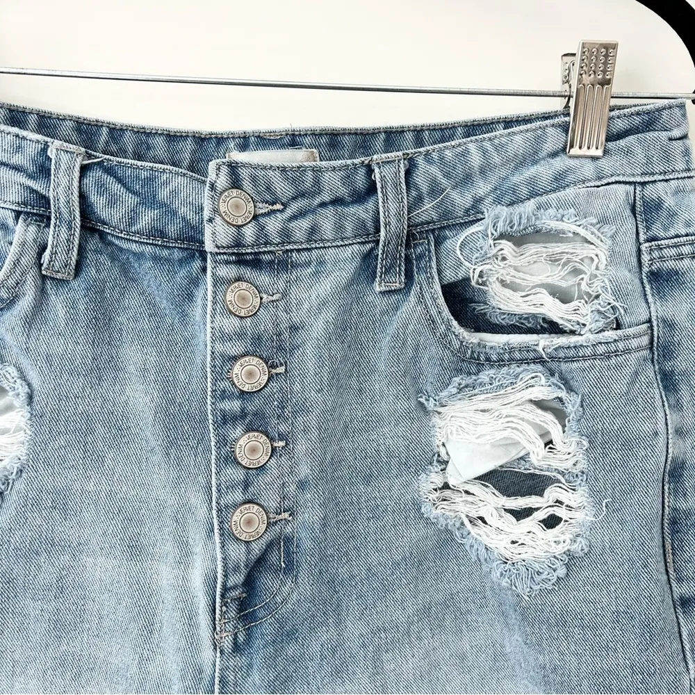 Altar'd State alter’d state Vervet Button Fly Destroyed Jeans 30 - Image 4