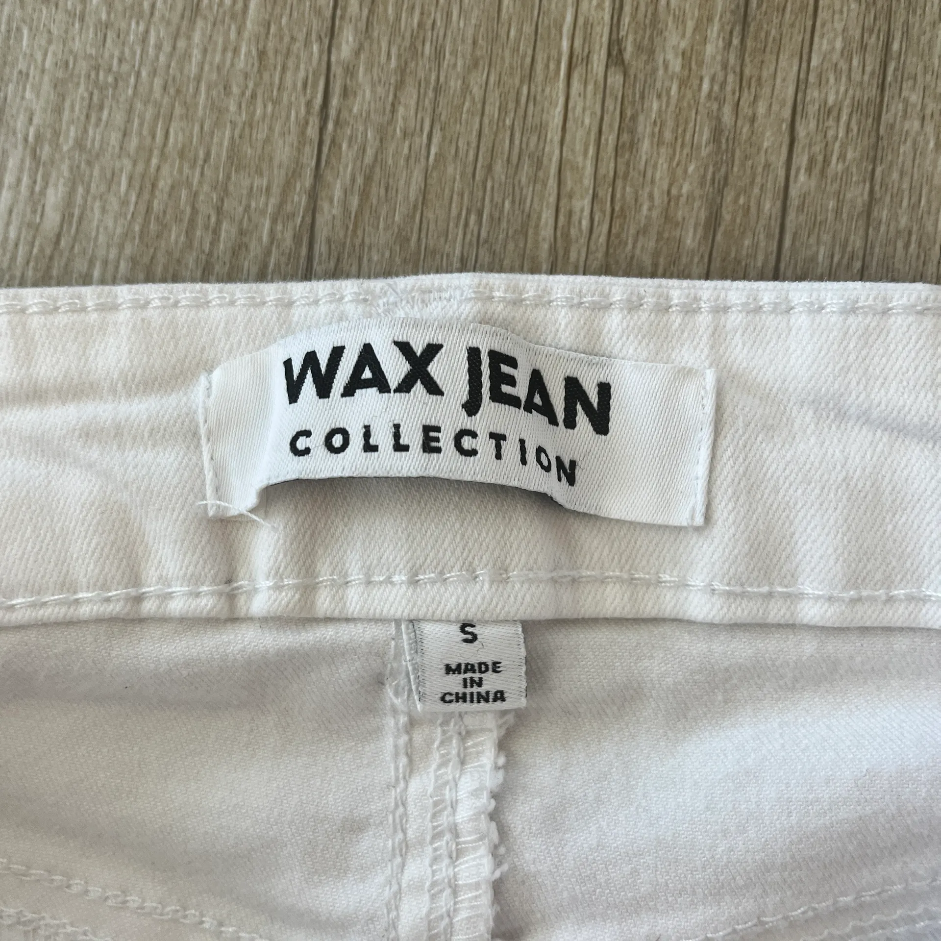 Womens Wax Jean Collection White Denim Shorts - S - Image 5