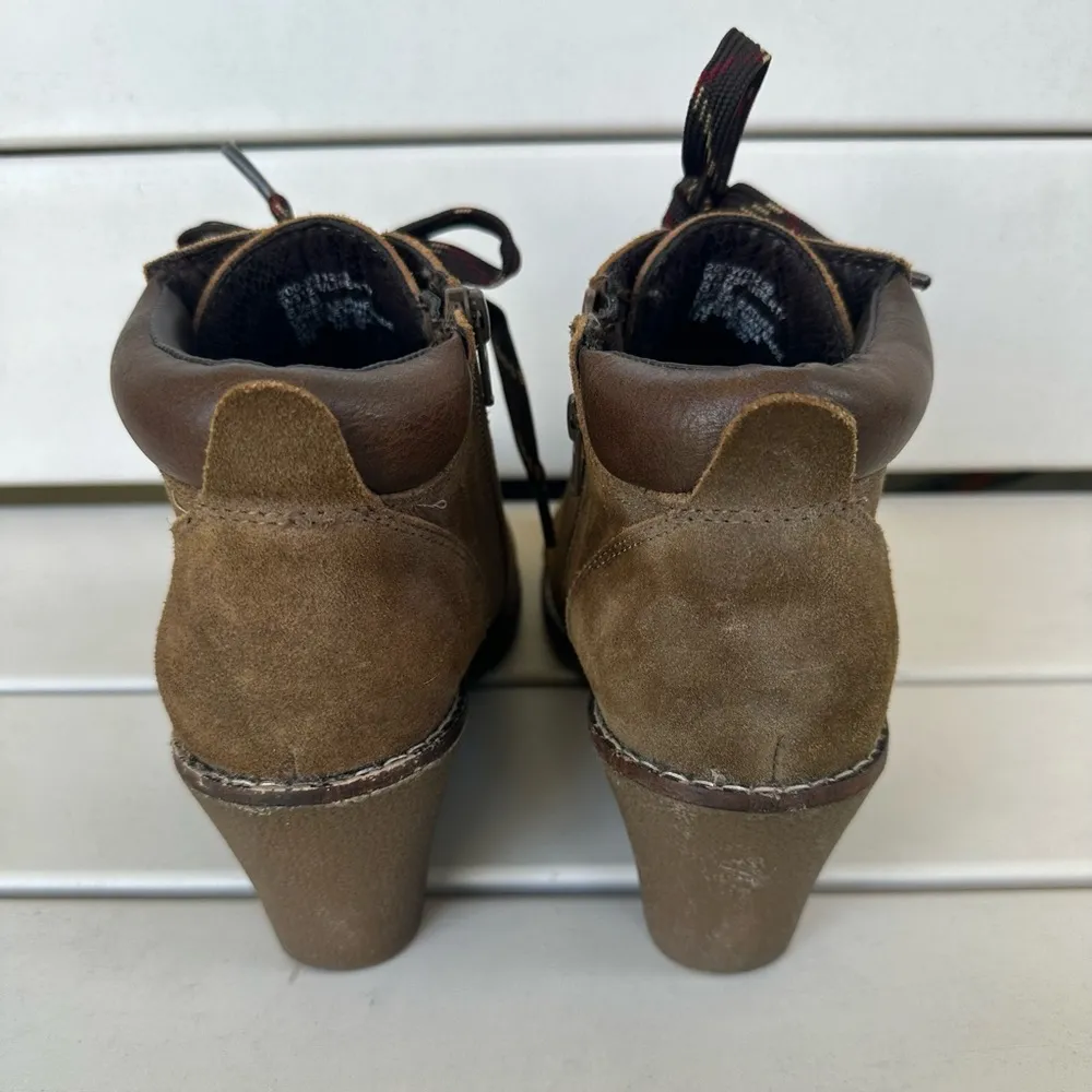 White Mountain Women's Suede Lace Up Wedge Bootie Boots Inside Zipper Shoes 8.5 - Image 7