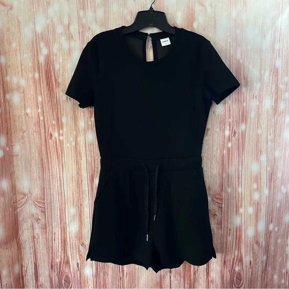 Amazon XIEERDUO Black Short Sleeve Romper Size Small - Image 2
