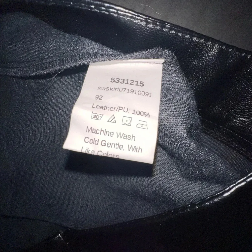 Shein Side Zip Up Black PU Leather Skirt - Image 6