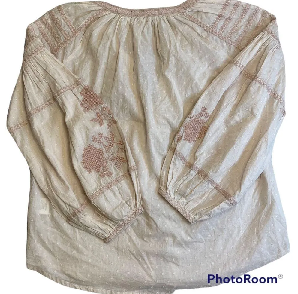BLANKNYC Soft Pink Embroidered Peasant Blouse Size Extra Small - Image 2