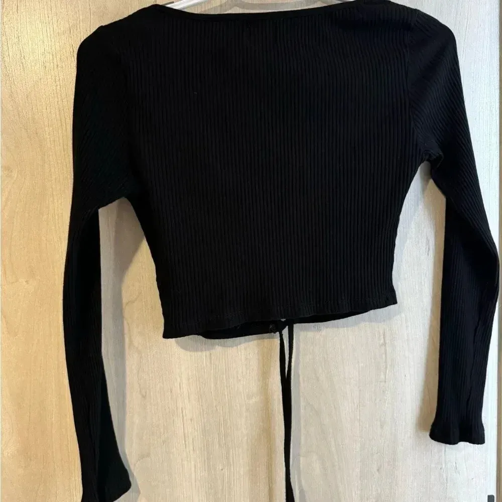 Princess Polly Black‎ Long sleeve Cropped Top - Image 2