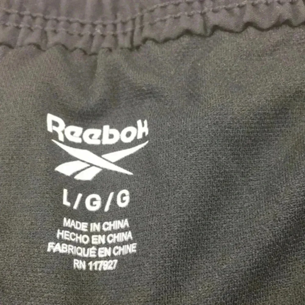 Reebok ladies shorts L - Image 11