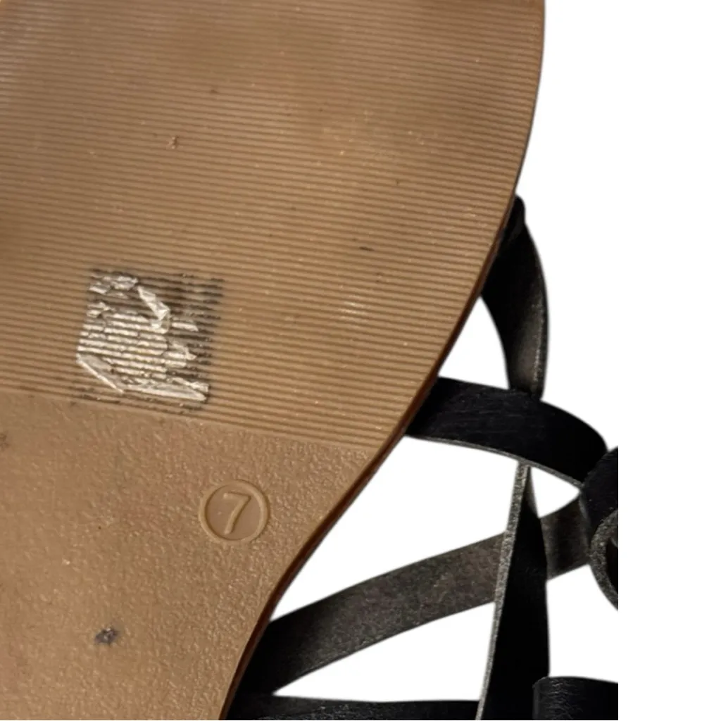 GAP Black Low Heel Ankle Buckle  Strappy Sandals Sz 7 - Image 3