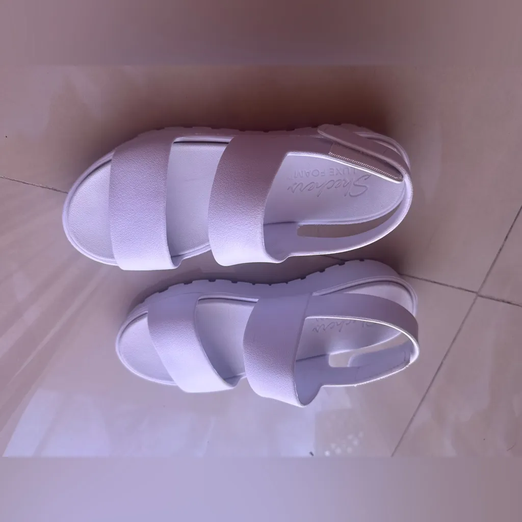 Skechers Luxe Foam White Sandals Skechers Women's Foamies: Arch Fit Footsteps - Image 10