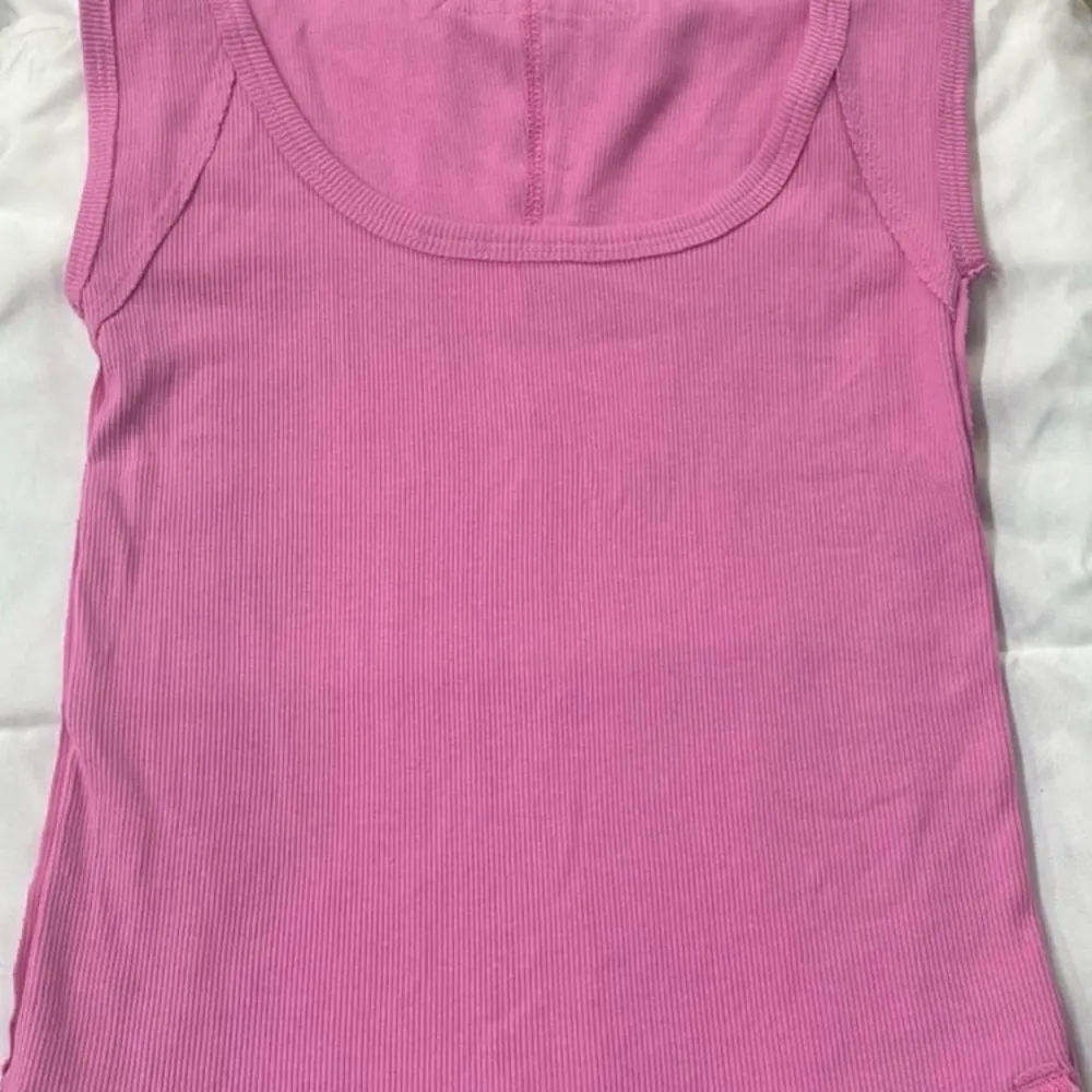 We  The Free Hummingbird Tank Top. Size X-Small - Image 2