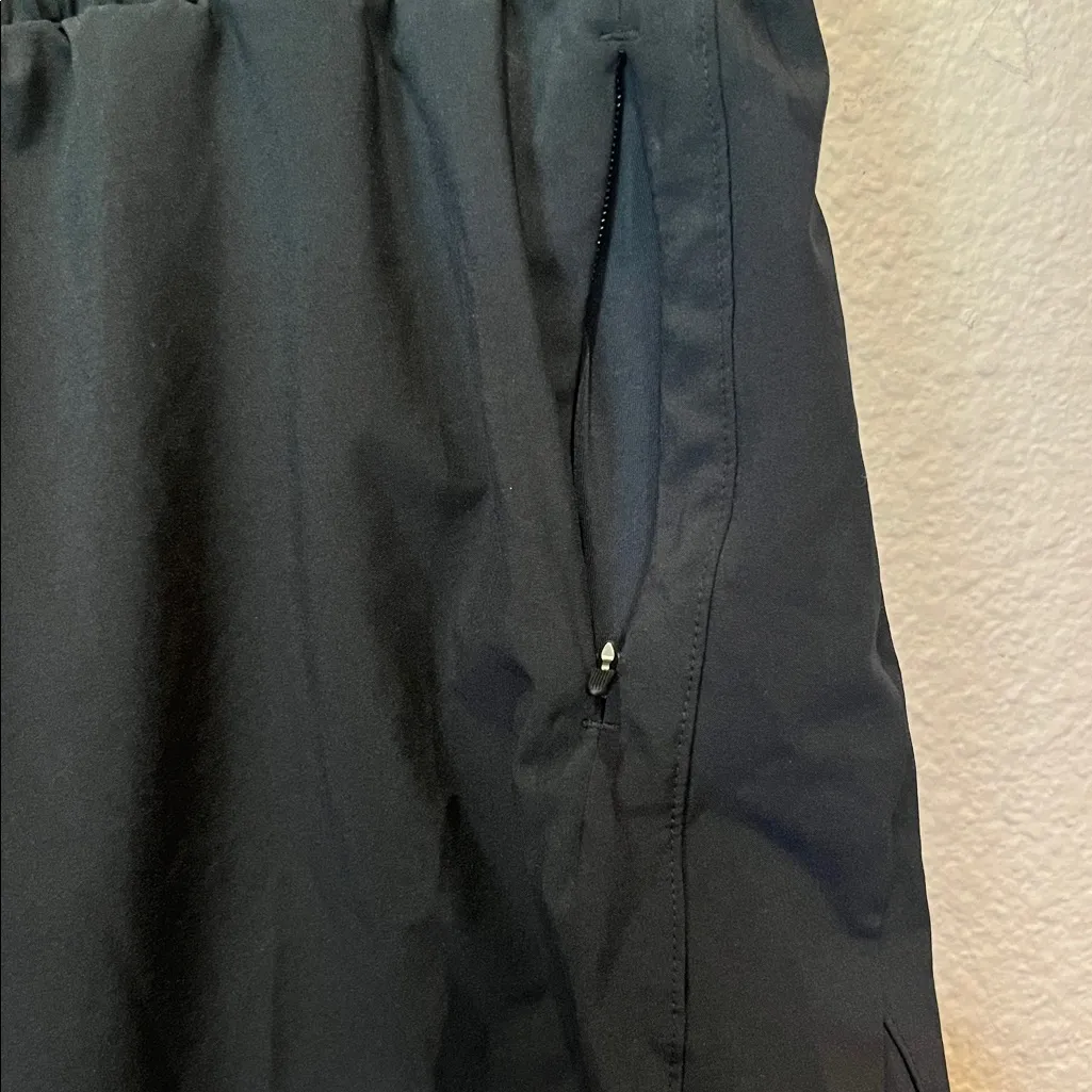 Peloton Women’s Black Running Shorts, Lined, Size Large - Image 4