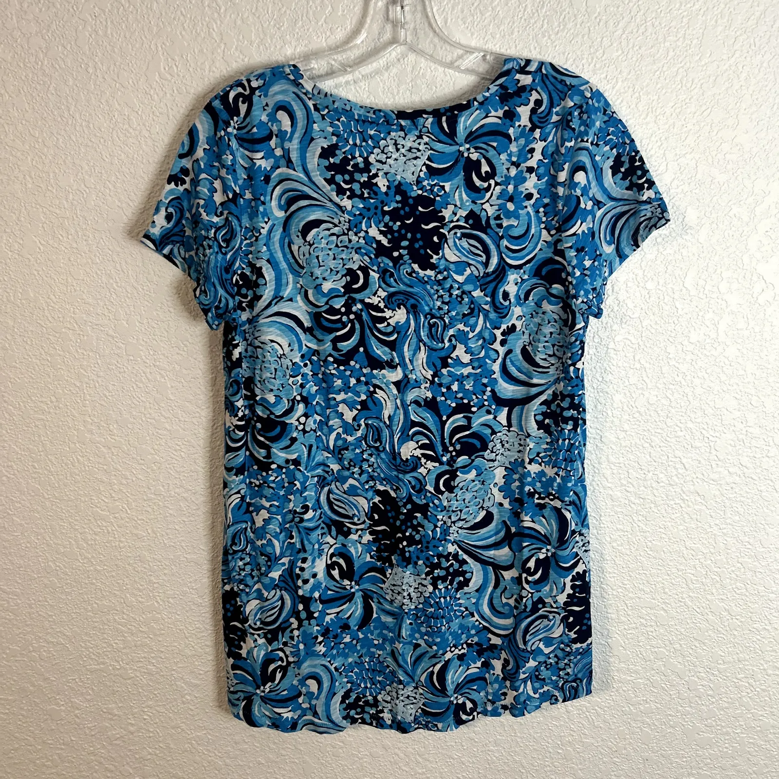 Lilly Pultizer Etta V Neck Top and Rici Stretch Jogger Pant Medium Jet Stream - Image 5