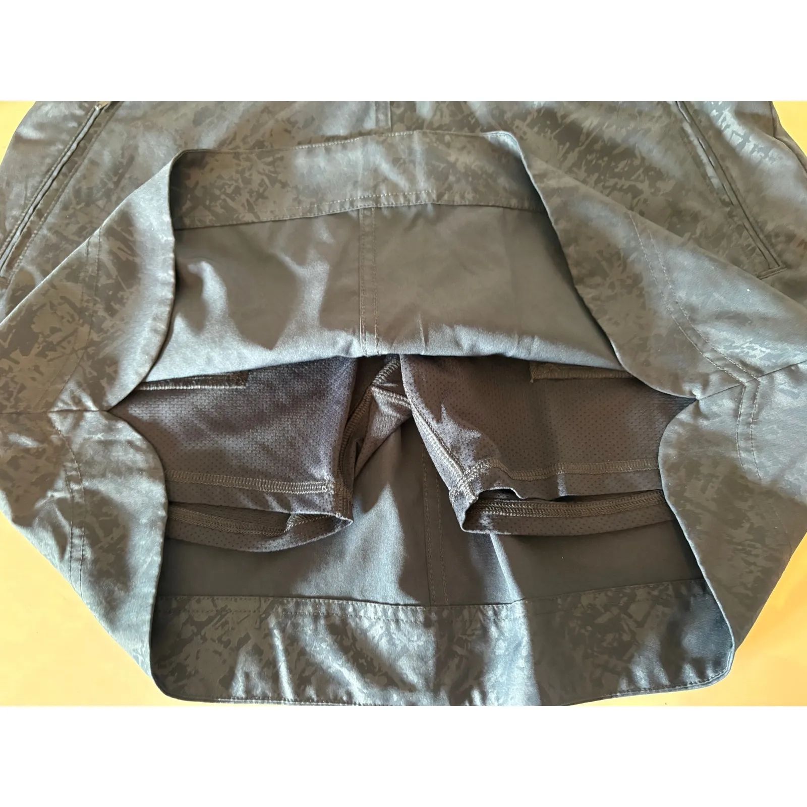 Orvis size large skort navy blue - Image 3