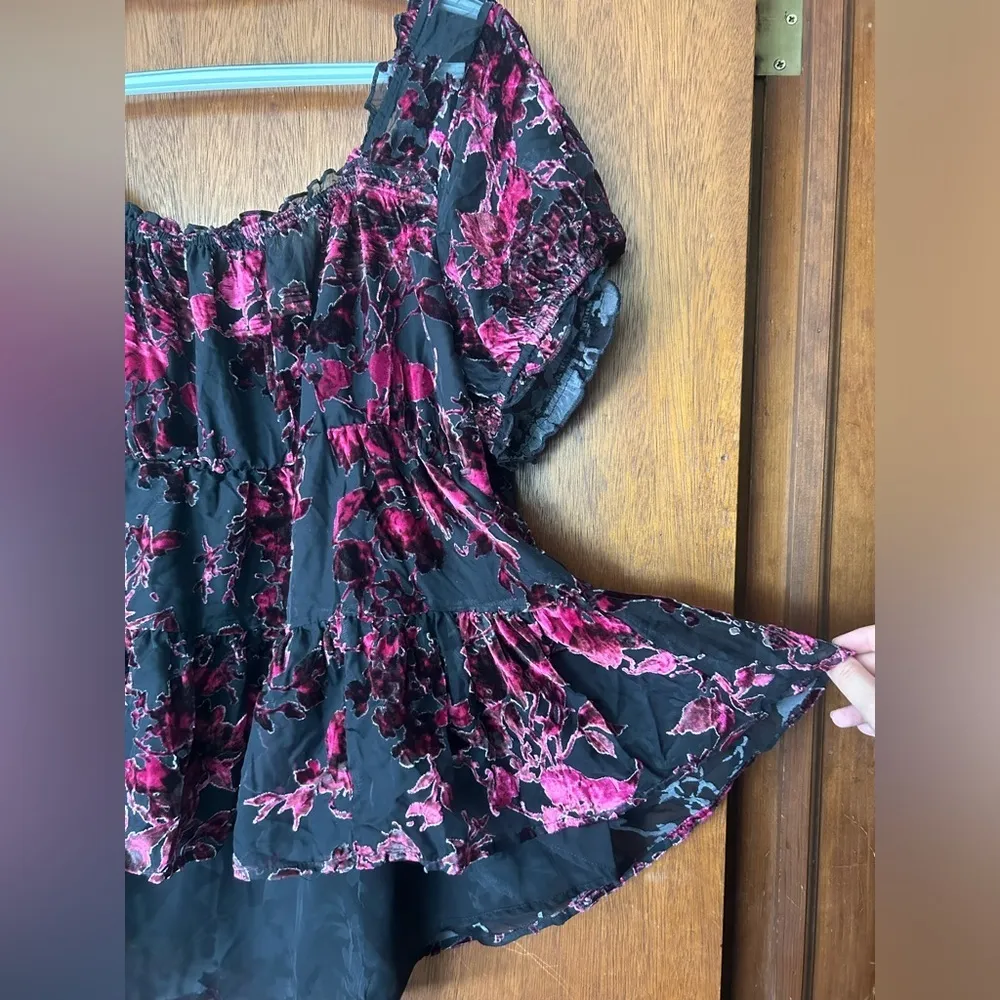 Torrid size 4 Babydoll pink/red crushed Velvet Tiered babaydoll Top sheer sleeve - Image 14